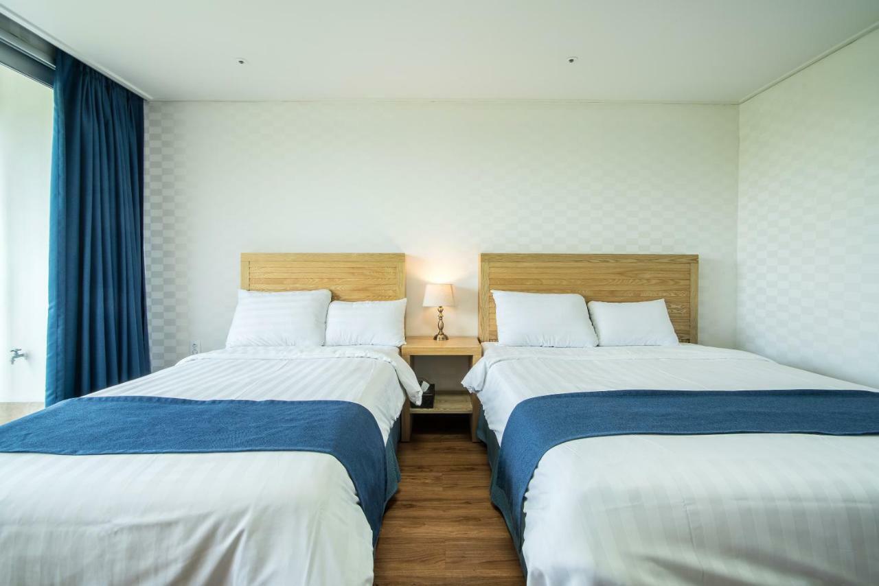 Breeze Bay Hotel Seogwipo Extérieur photo