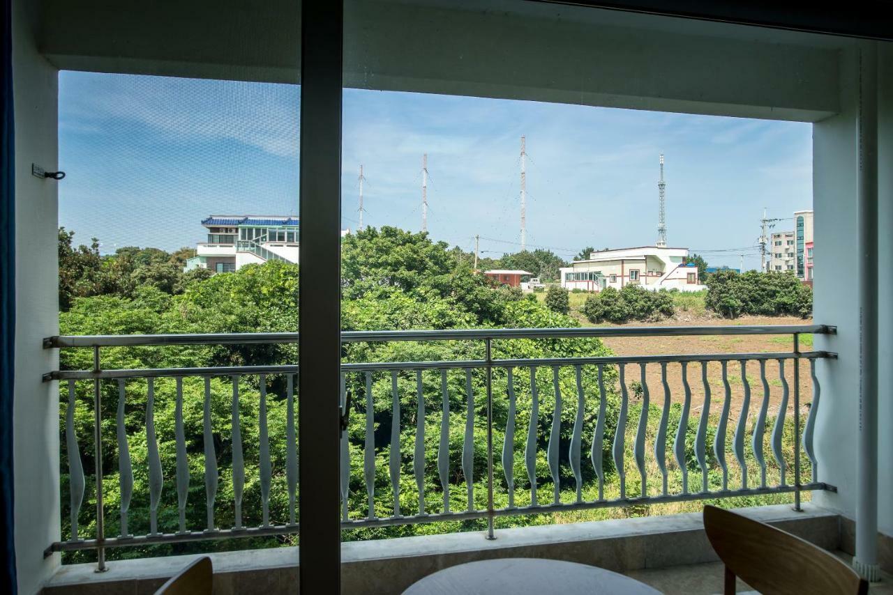 Breeze Bay Hotel Seogwipo Extérieur photo