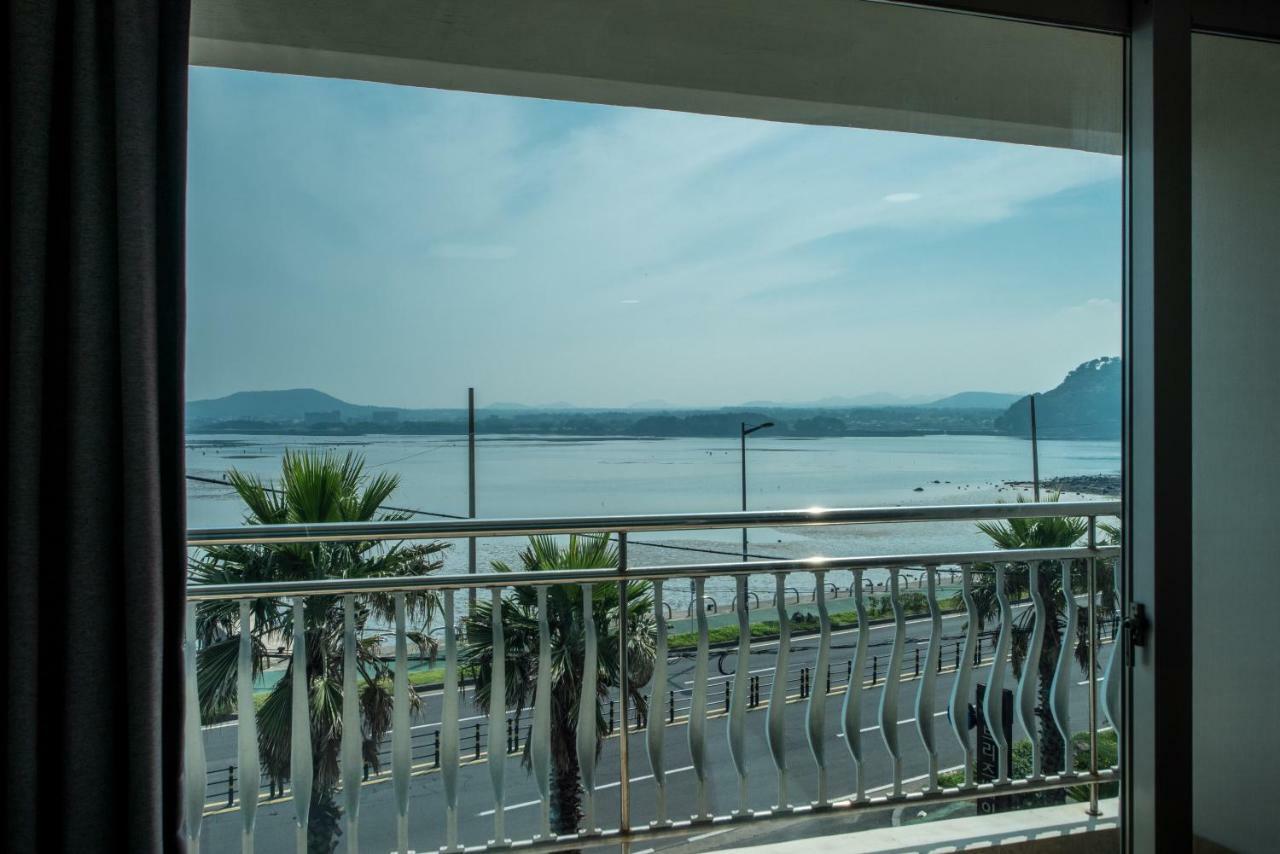 Breeze Bay Hotel Seogwipo Extérieur photo