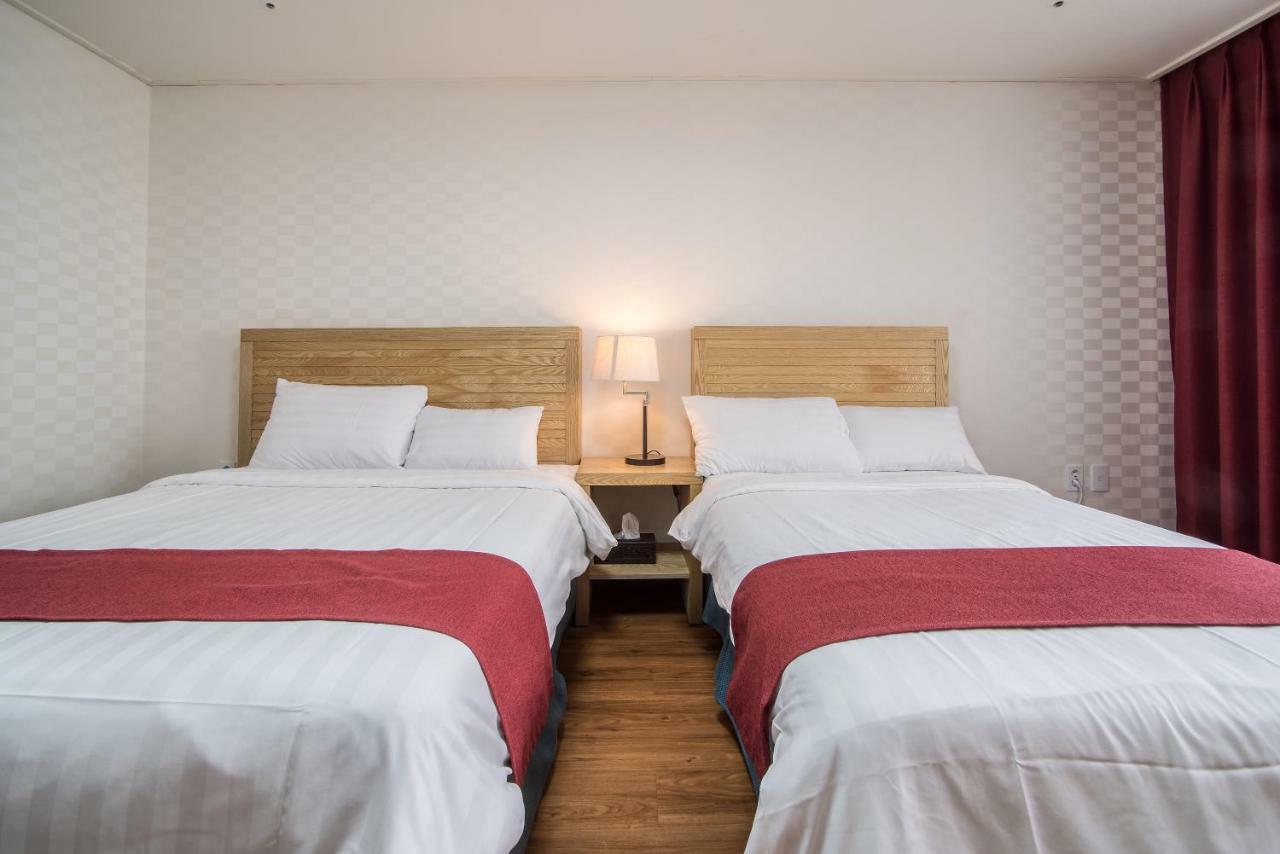 Breeze Bay Hotel Seogwipo Extérieur photo