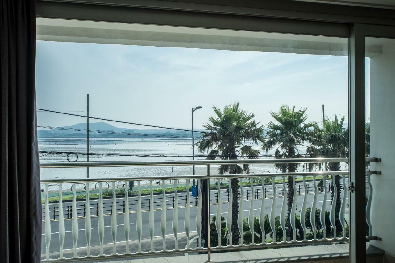 Breeze Bay Hotel Seogwipo Extérieur photo